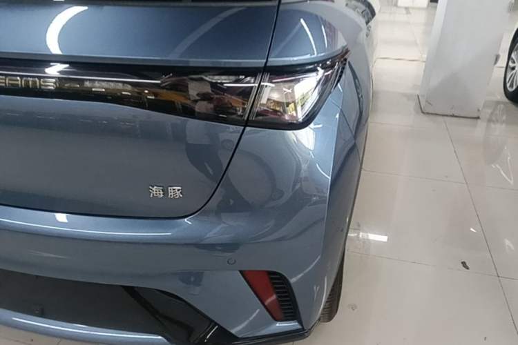 Used BYD Dolphin 2024 Honor Edition 420km Freedom Version Right Rear Taillight