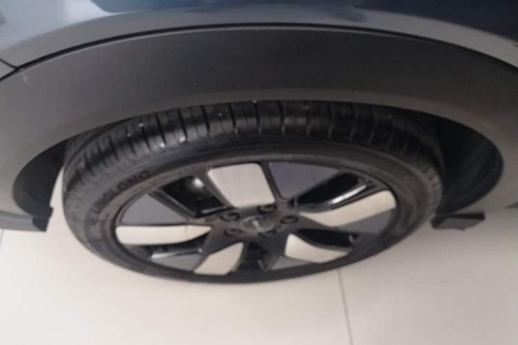 Used BYD Dolphin 2024 Honor Edition 401km Knight Edition Right Rear Wheel Hub