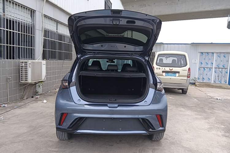 Used BYD Dolphin 2024 Honor Edition 420km Fashion Version Trunk