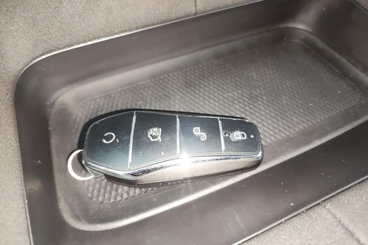 Used BYD Dolphin 2024 Honor Edition 420km Fashion Version Vehicle Key