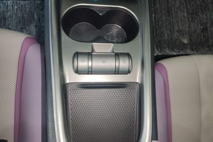 Used BYD Dolphin 2024 Honor Edition 420km Freedom Version Gear Lever