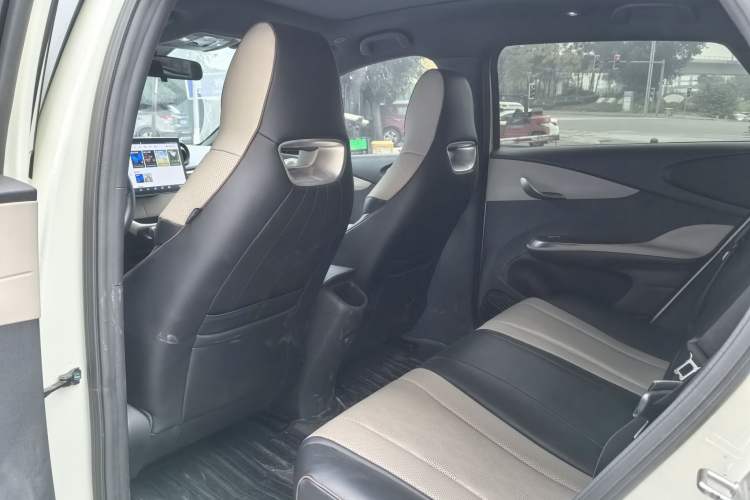 Used BYD Dolphin 2024 Honor Edition 420km Fashion Version Interior 3