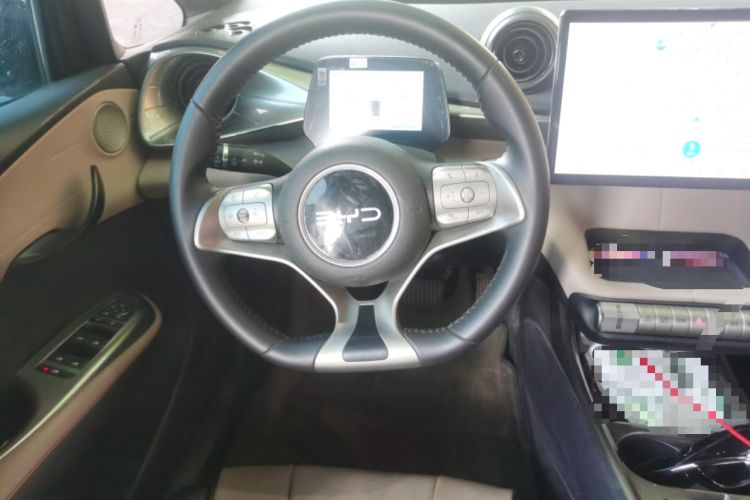 Used BYD Dolphin 2024 Honor Edition 420km Freedom Version Steering Wheel