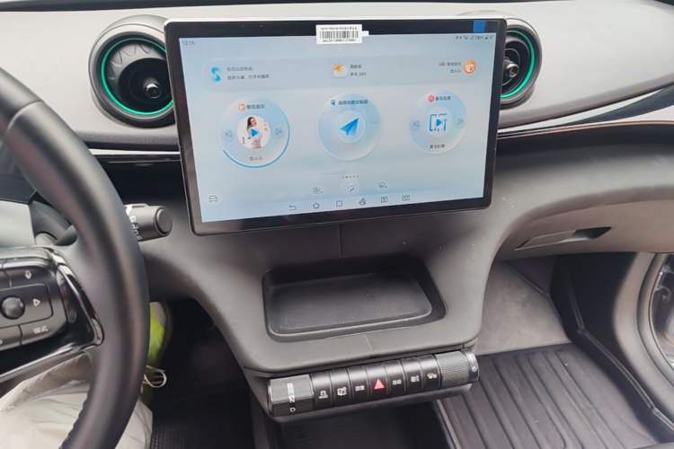 Used BYD Dolphin 2024 Honor Edition 420km Freedom Version Audio And AC Panel