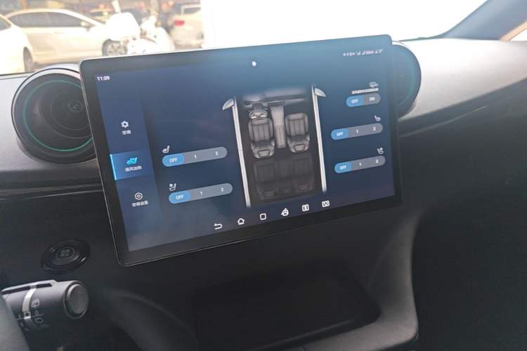 Used BYD Dolphin 2024 Honor Edition 420km Fashion Version Audio And AC Panel