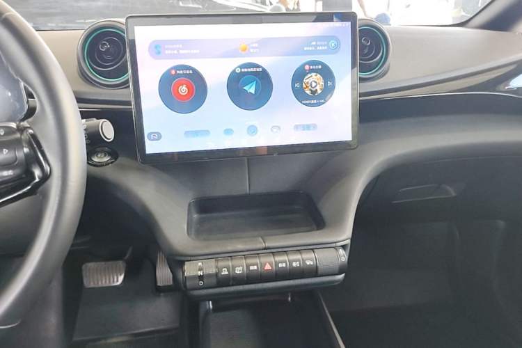 Used BYD Dolphin 2024 Honor Edition 420km Fashion Version Audio And AC Panel