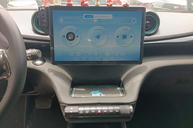 Used BYD Dolphin 2024 Honor Edition 420km Freedom Version Audio And AC Panel