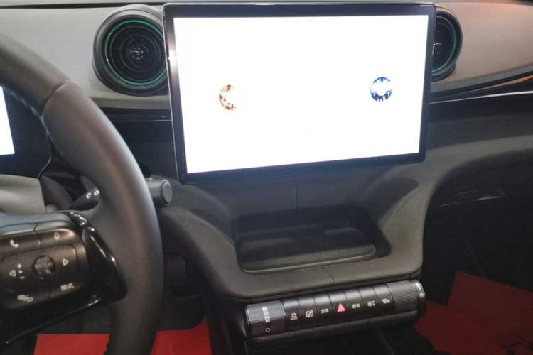 Used BYD Dolphin 2024 Honor Edition 420km Fashion Version Audio And AC Panel