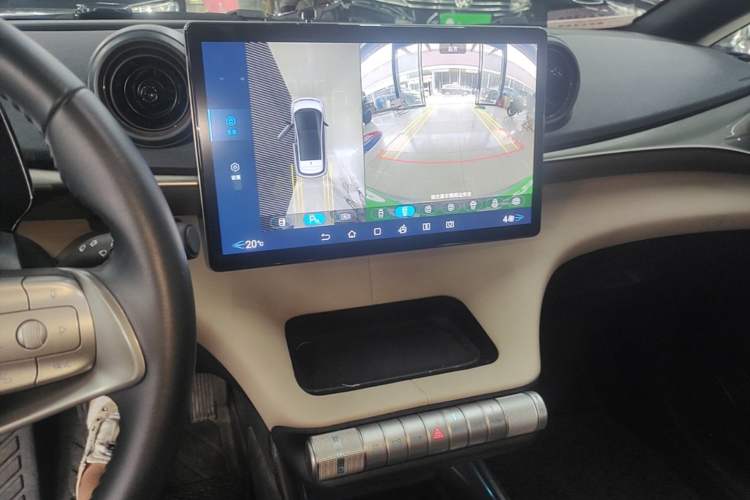 Used BYD Dolphin 2024 Honor Edition 420km Freedom Version Audio And AC Panel