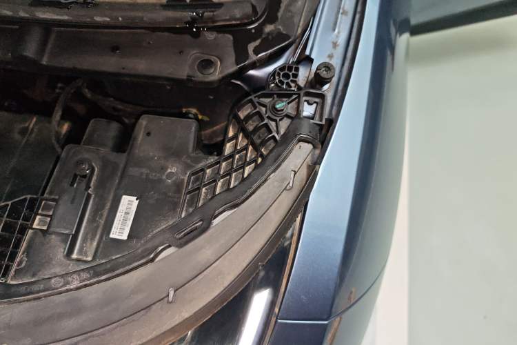 Used BYD Dolphin 2024 Honor Edition 420km Freedom Version Engine Bay Left