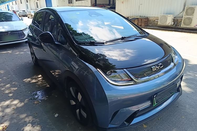 Used BYD Dolphin 2024 Honor Edition 401km Knight Edition Front Right 45 Deg