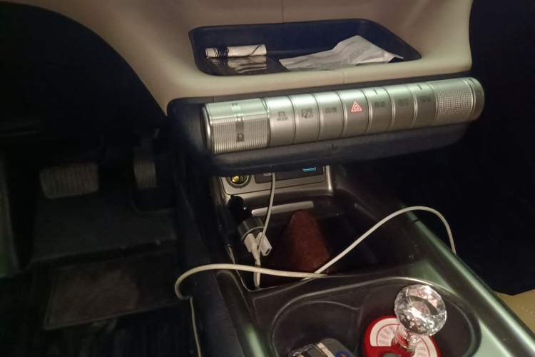 Used BYD Dolphin 2024 Honor Edition 420km Fashion Version Gear Lever