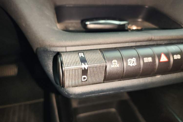 Used BYD Dolphin 2024 Honor Edition 420km Fashion Version Gear Lever