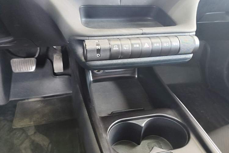 Used BYD Dolphin 2024 Honor Edition 420km Fashion Version Gear Lever