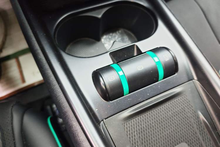 Used BYD Dolphin 2024 Honor Edition 420km Fashion Version Gear Lever