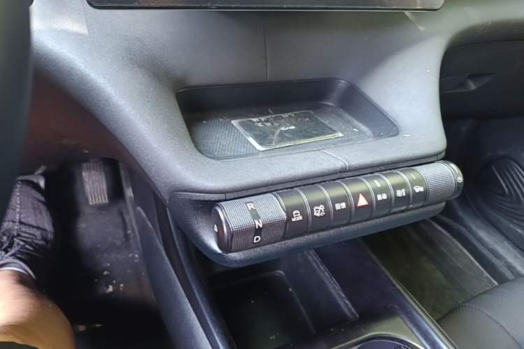 Used BYD Dolphin 2024 Honor Edition 401km Knight Edition Gear Lever