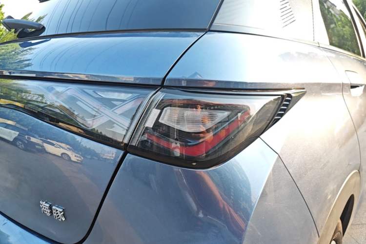 Used BYD Dolphin 2024 Honor Edition 420km Fashion Version Right Rear Taillight