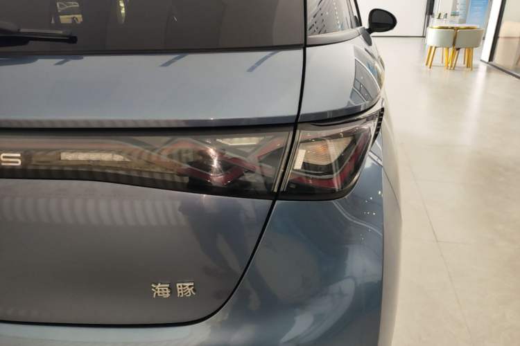 Used BYD Dolphin 2024 Honor Edition 420km Fashion Version Right Rear Taillight