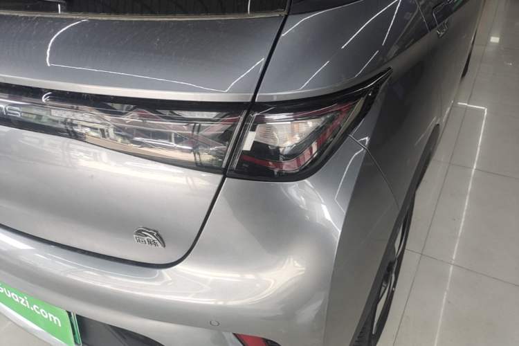 Used BYD Dolphin 2024 Honor Edition 420km Freedom Version Right Rear Taillight