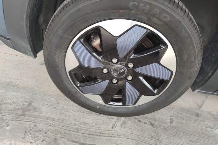 Used BYD Dolphin 2024 Honor Edition 420km Freedom Version Right Rear Wheel Hub