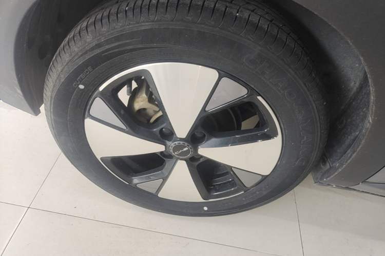 Used BYD Dolphin 2024 Honor Edition 420km Freedom Version Right Rear Wheel Hub
