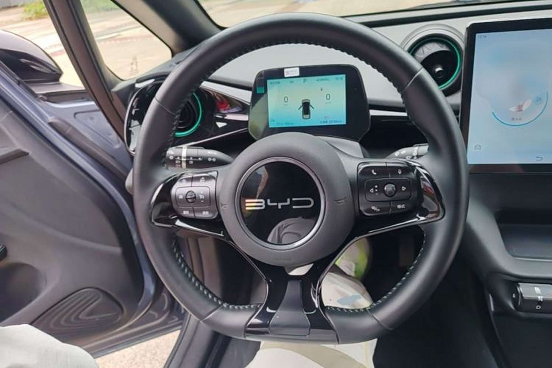Used BYD Dolphin 2024 Honor Edition 420km Freedom Version Steering Wheel