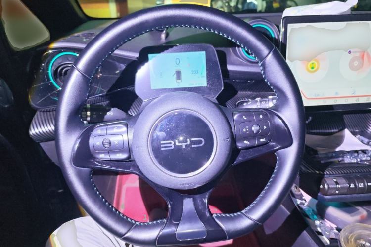 Used BYD Dolphin 2024 Honor Edition 420km Fashion Version Steering Wheel