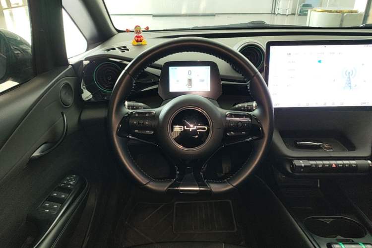Used BYD Dolphin 2024 Honor Edition 420km Fashion Version Steering Wheel