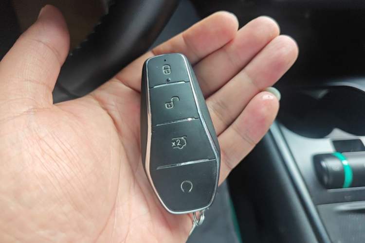 Used BYD Dolphin 2024 Honor Edition 420km Fashion Version Vehicle Key