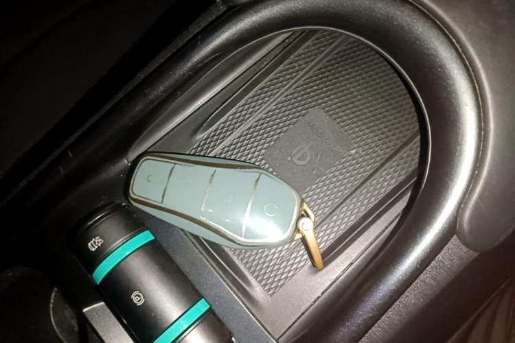 Used BYD Dolphin 2024 Honor Edition 420km Fashion Version Vehicle Key