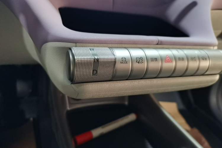 Used BYD Dolphin 2024 Honor Edition 420km Fashion Version Gear Lever