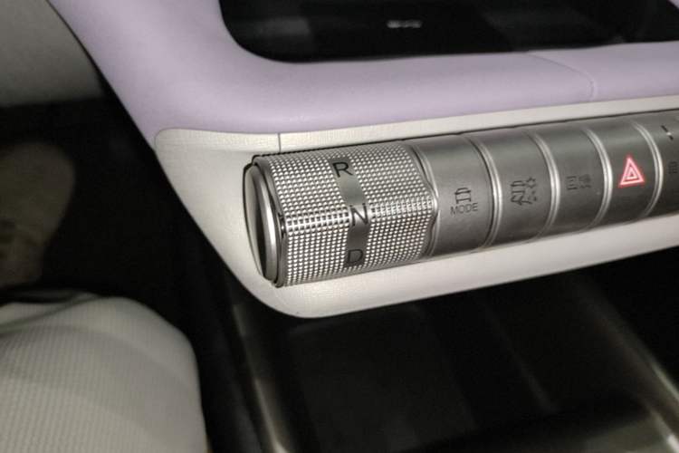 Used BYD Dolphin 2024 Honor Edition 420km Freedom Version Gear Lever