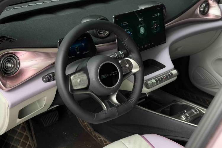 Used BYD Dolphin 2024 Honor Edition 420km Freedom Version Interior 2