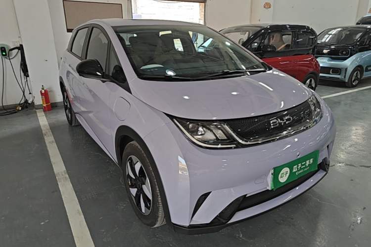 Used BYD Dolphin 2024 Honor Edition 420km Freedom Version Front Right 45 Deg