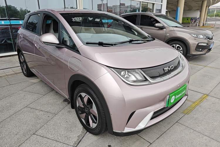 Used BYD Dolphin 2024 Honor Edition 420km Freedom Version Front Right 45 Deg