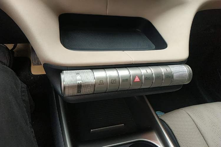 Used BYD Dolphin 2024 Honor Edition 420km Fashion Version Gear Lever