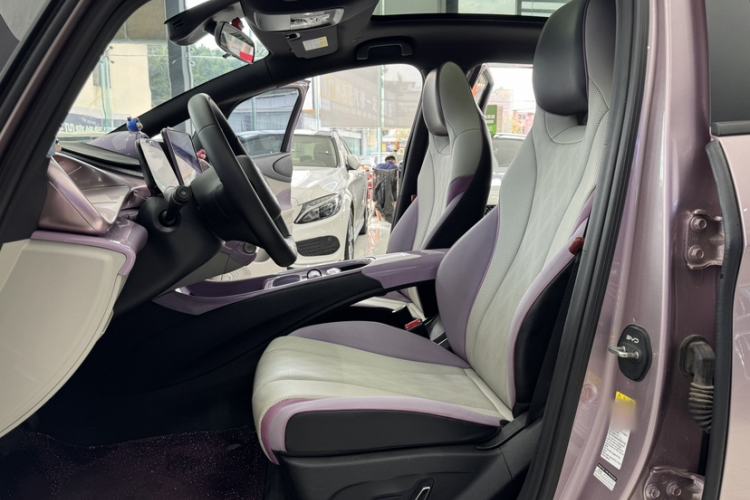 Used BYD Dolphin 2024 Honor Edition 420km Fashion Version Interior 4