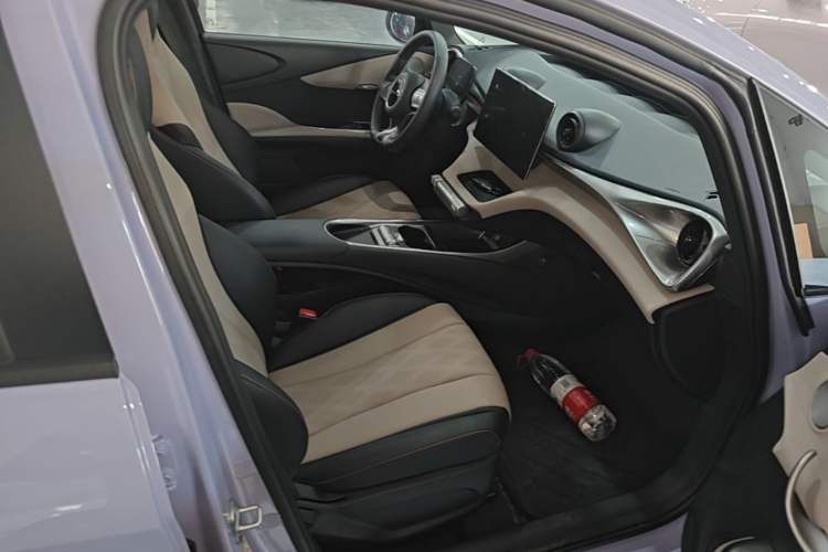 Used BYD Dolphin 2024 Honor Edition 420km Freedom Version Right Front Seat