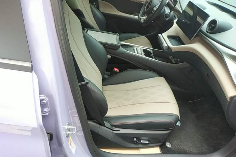 Used BYD Dolphin 2024 Honor Edition 420km Fashion Version Right Front Seat