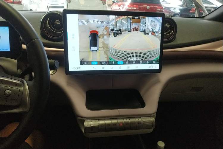 Used BYD Dolphin 2024 Honor Edition 420km Fashion Version Audio And AC Panel