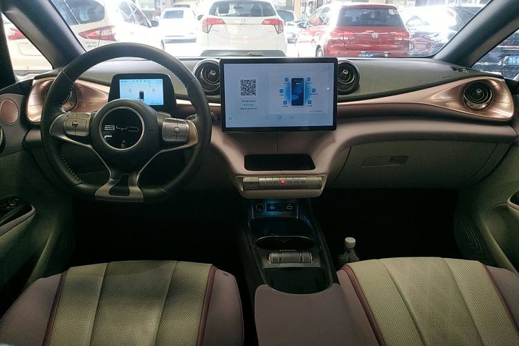 Used BYD Dolphin 2024 Honor Edition 420km Fashion Version Interior 2