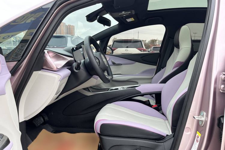 Used BYD Dolphin 2024 Honor Edition 420km Fashion Version Interior 3