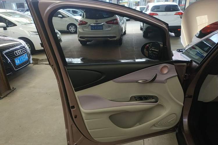 Used BYD Dolphin 2024 Honor Edition 420km Fashion Version Interior 7