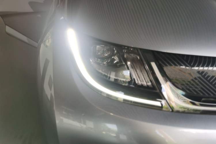 Used BYD Dolphin 2024 Honor Edition 420km Fashion Version Right Front Headlight