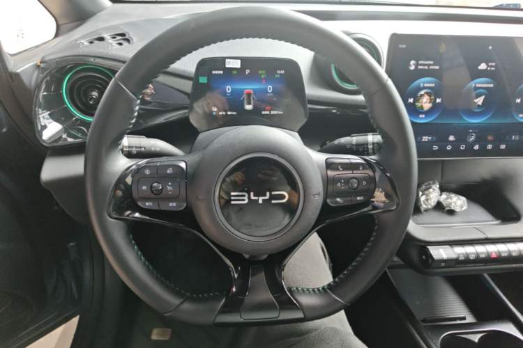 Used BYD Dolphin 2024 Honor Edition 420km Fashion Version Steering Wheel