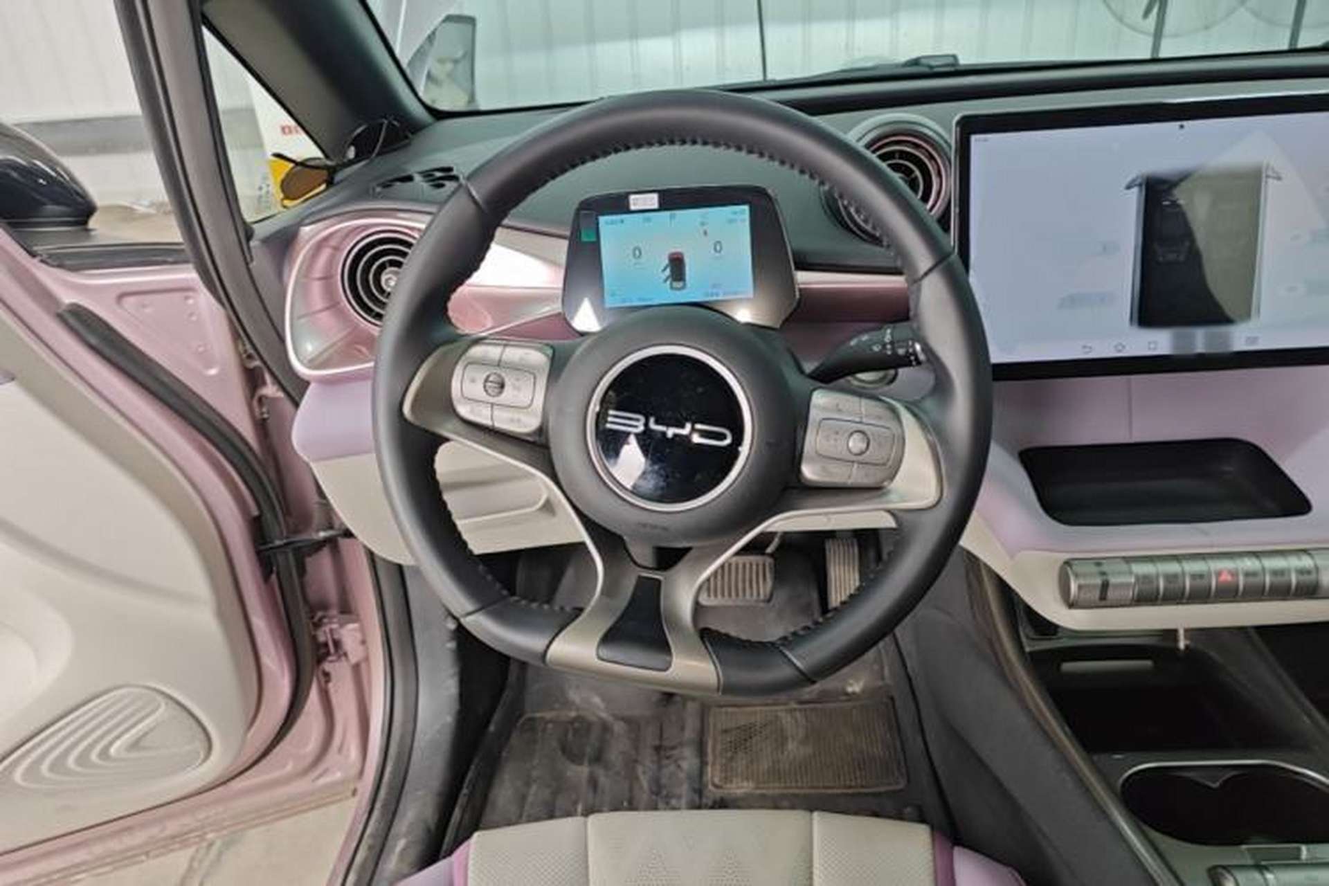 Used BYD Dolphin 2024 Honor Edition 420km Fashion Version Steering Wheel