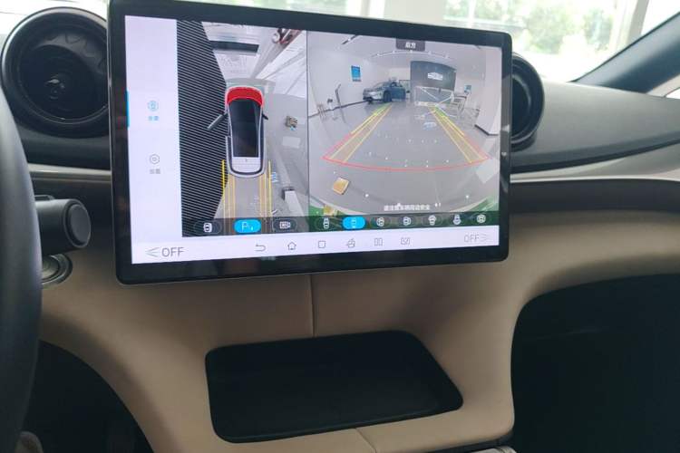 Used BYD Dolphin 2024 Honor Edition 420km Fashion Version Audio And AC Panel