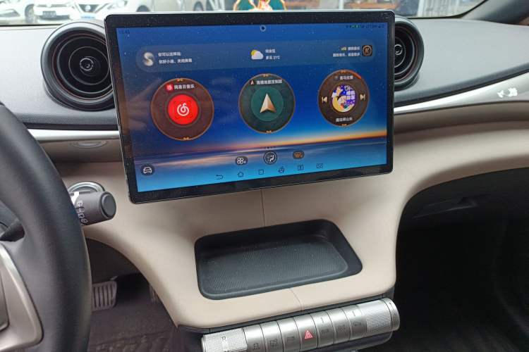 Used BYD Dolphin 2024 Honor Edition 420km Fashion Version Audio And AC Panel