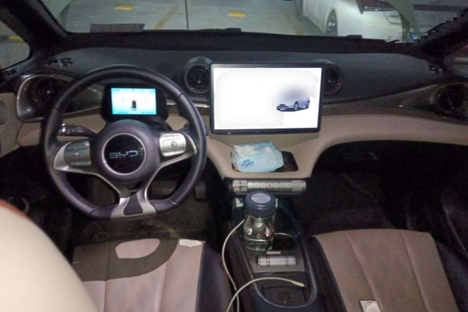 Used BYD Dolphin 2024 Honor Edition 420km Fashion Version Center Console