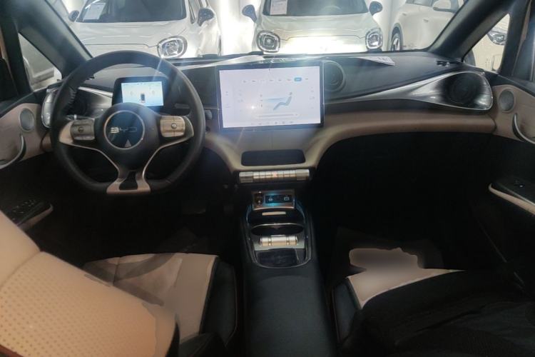 Used BYD Dolphin 2024 Honor Edition 420km Freedom Version Center Console